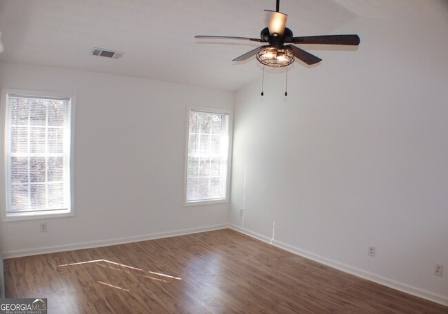 Building Photo - 1060 Grace Dr