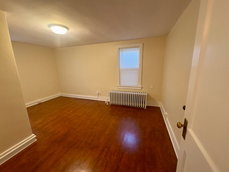 Building Photo - 622 Milwaukee St