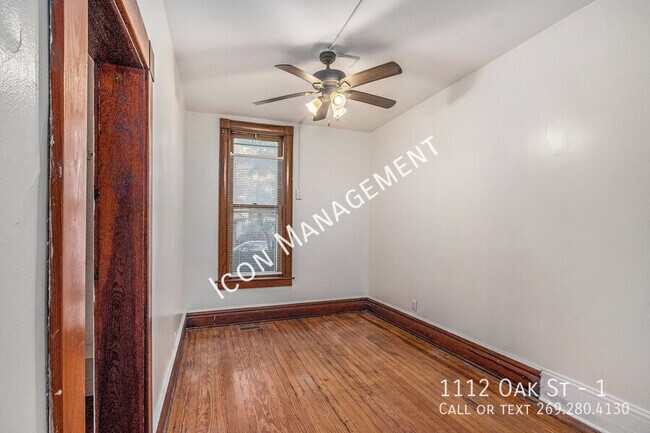 Building Photo - 1112 Oak St