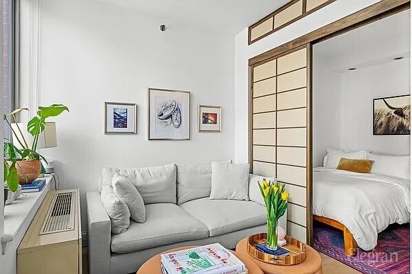 Building Photo - 520 W 23 St