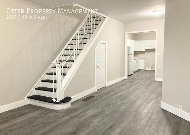 Primary Photo - 2123 S 60th St