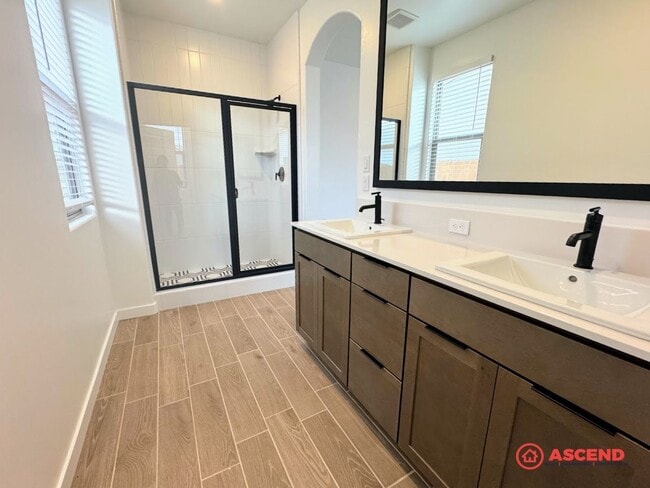 Building Photo - Stunning Newly Built Home in the Southwest!