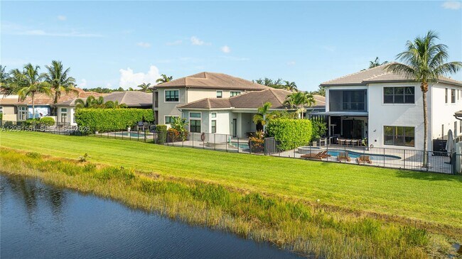 Building Photo - 9529 Eden Roc Ct