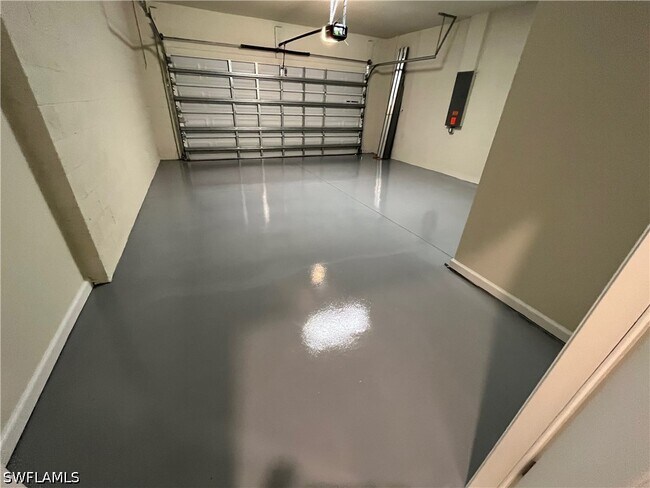 Building Photo - 2122 Yellowfin Cir