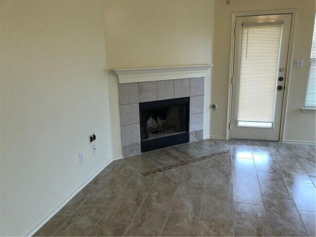 Building Photo - 801 Ranchero Rd