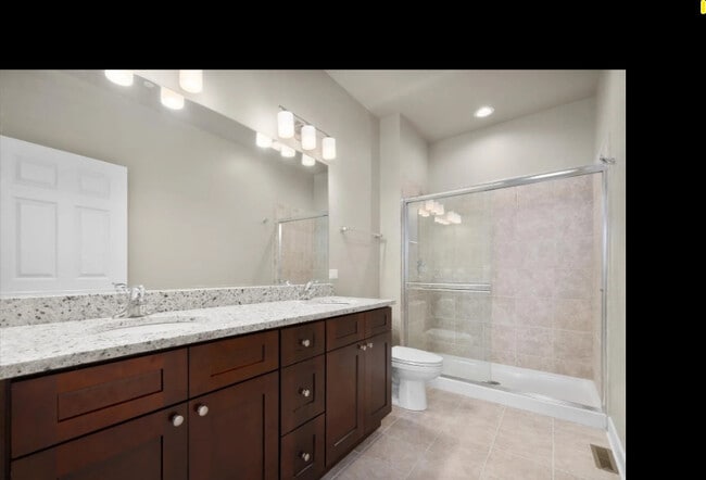 Building Photo - 711 Verandah Dr