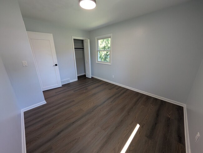 Building Photo - 2535 Sears Rd