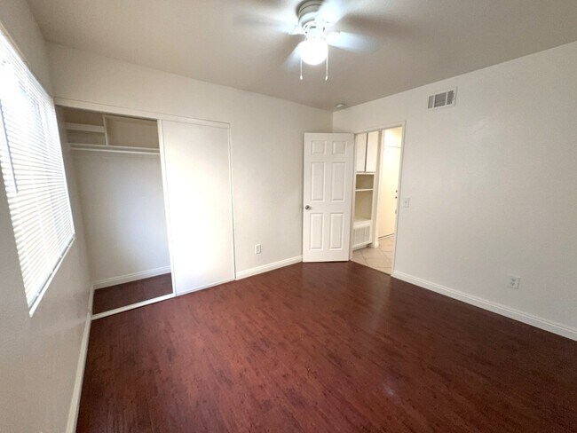 Building Photo - 13654 Opal Cir