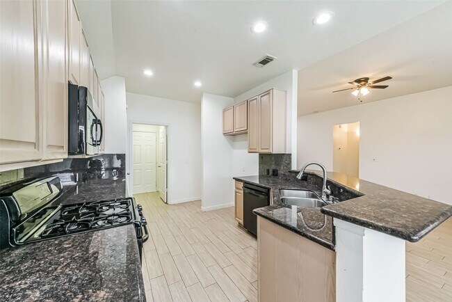 Building Photo - 2122 Louetta Spring Dr