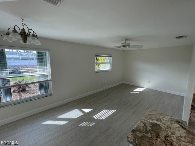 Building Photo - 3502 SE 22nd Pl