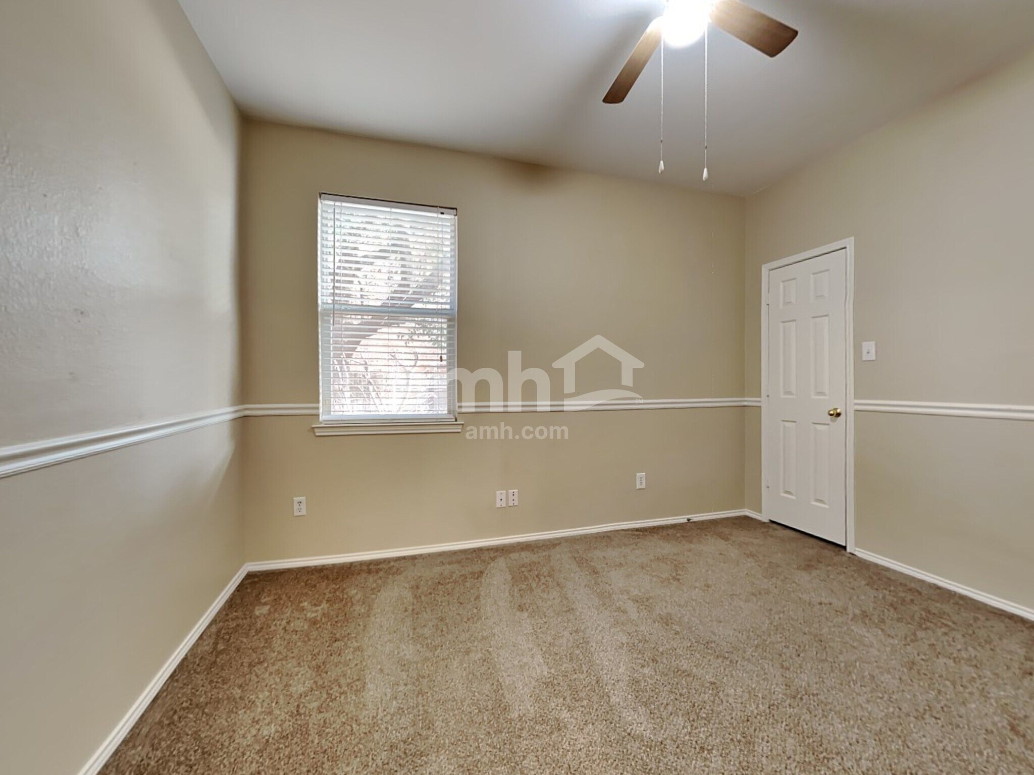 Building Photo - 1404 Blue Gill Ln