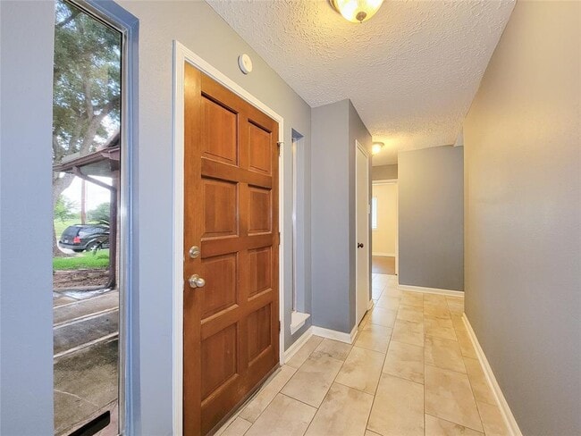 Building Photo - 7006 Stonewall Ridge Dr