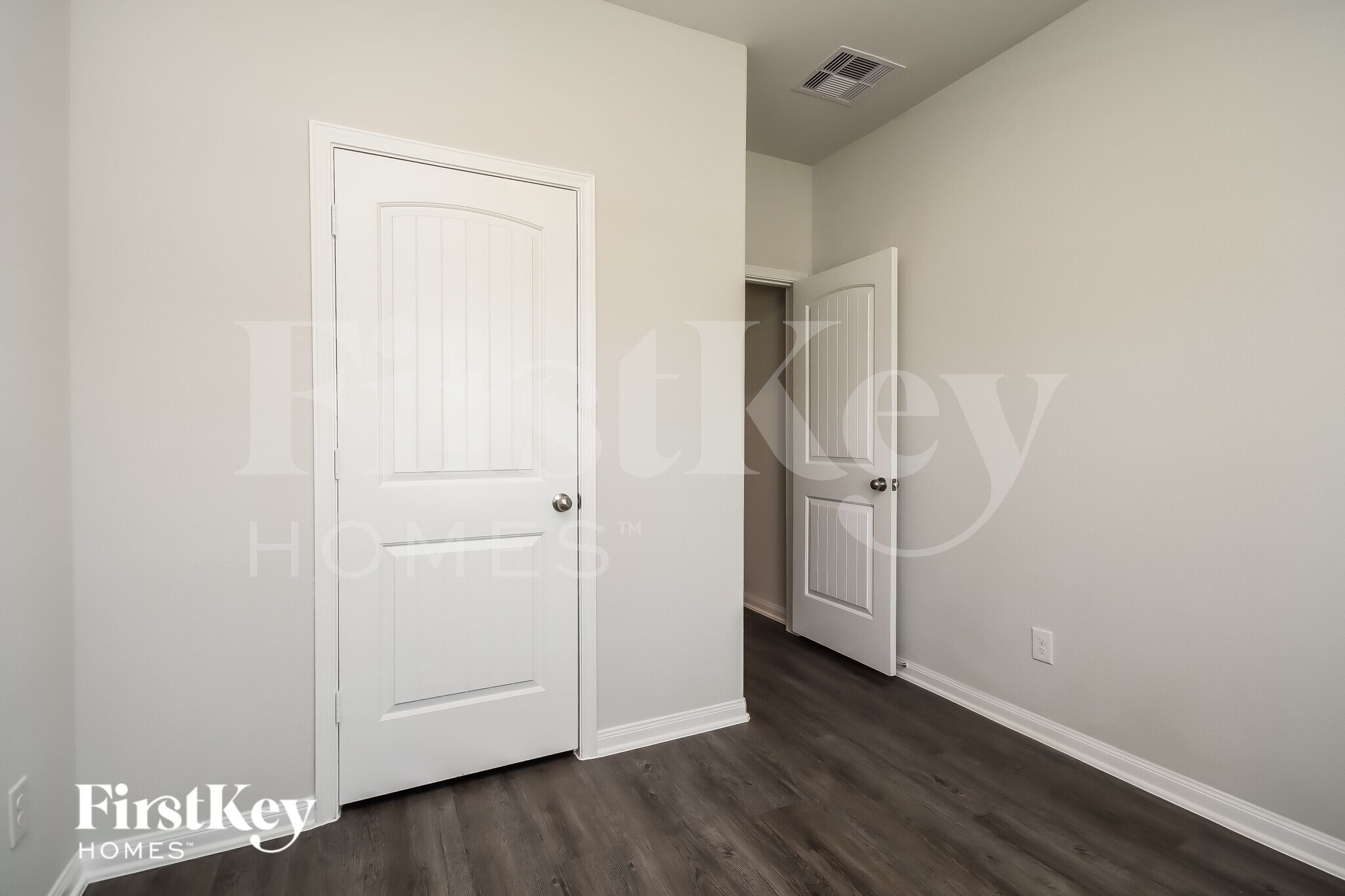 Building Photo - 123 Lk Wy Cir