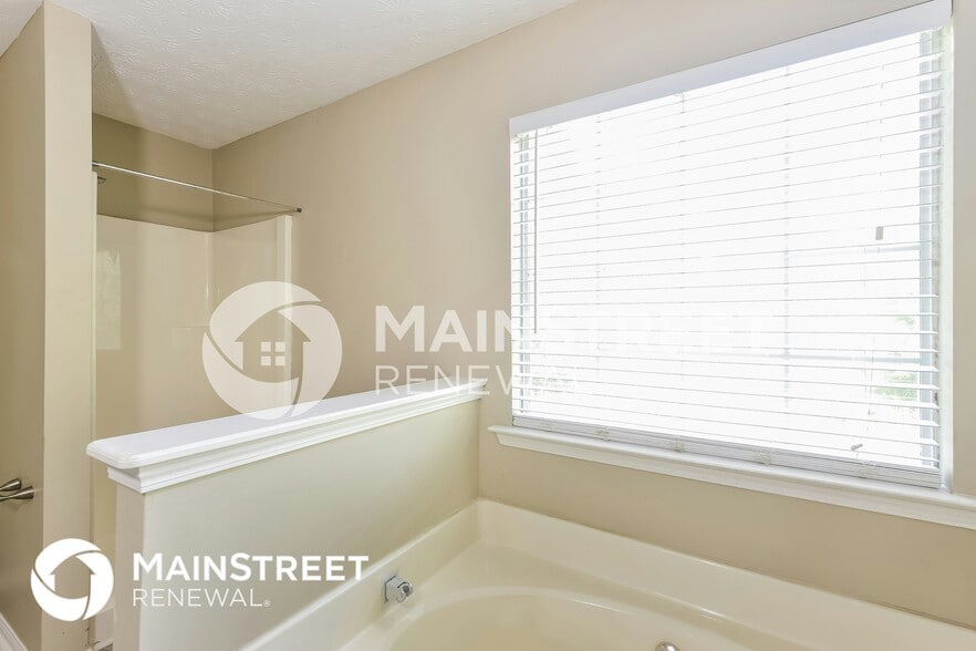 Building Photo - 4642 Latchwood Dr