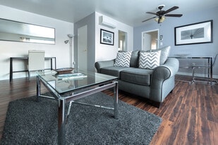 Building Photo - 5405 Fifth Avenue