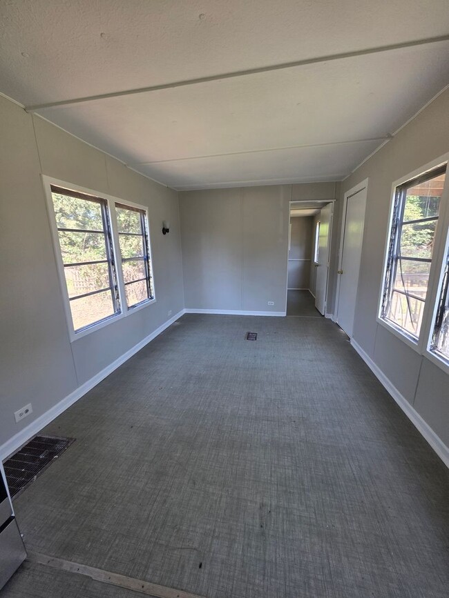 Building Photo - Back to Basics