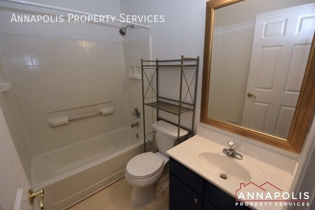 Building Photo - 30 Harbour Heights Dr