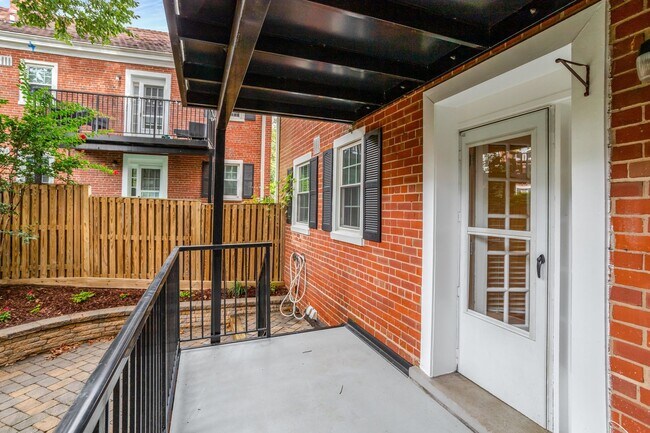 Building Photo - 2 Bedroom 2 Bathroom Condo Available for Rent