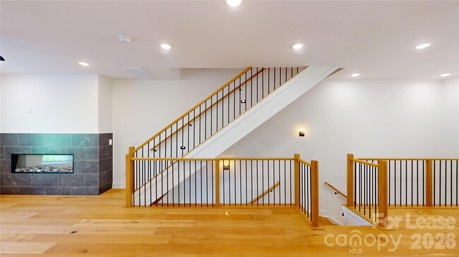 Building Photo - 156 Mattoon St