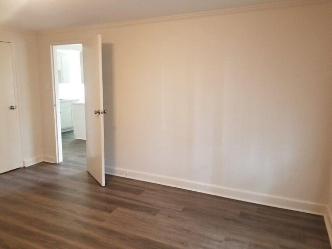 Building Photo - 1911 Peachtree St