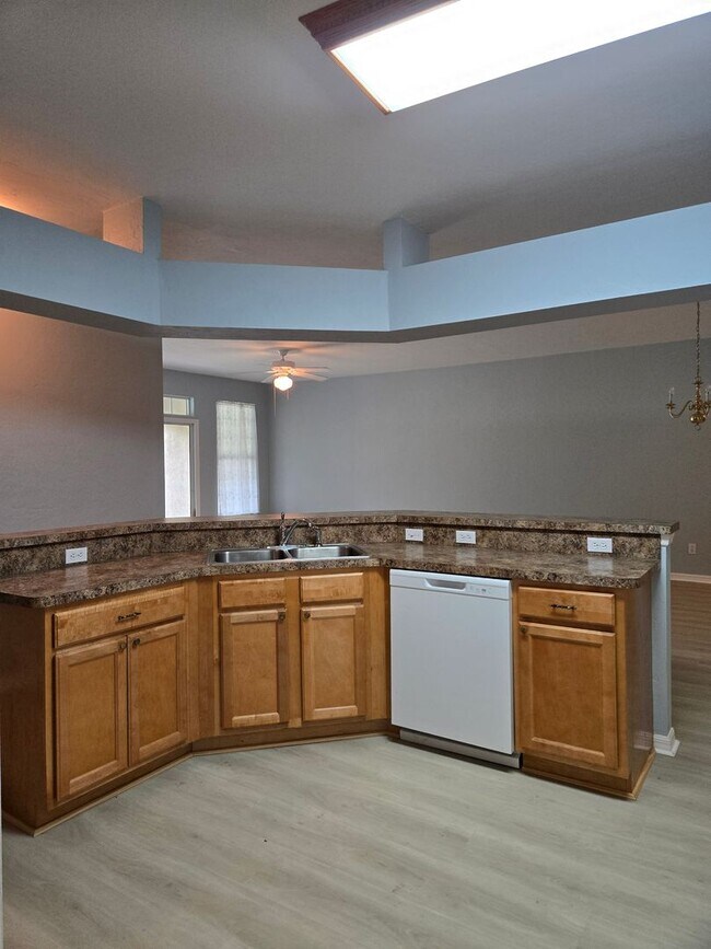 Building Photo - Beautiful & Spacious 3-Bedroom Home in Gated Community – 2-Car Garage!