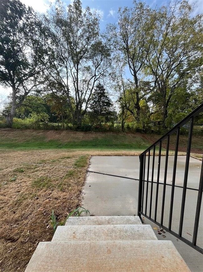 Building Photo - 1165 Shallowford St
