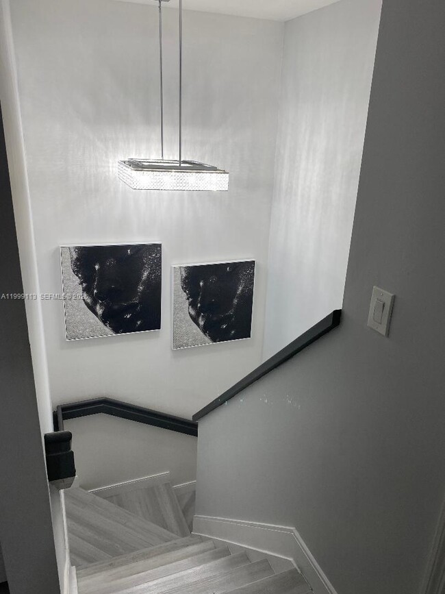 Building Photo - 7690 S Southwood Cir