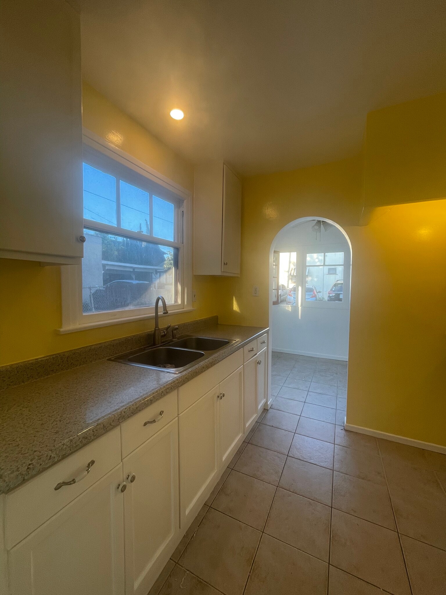 Kitchen - 782 E Kensington Rd