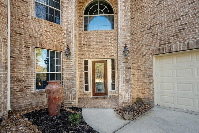 Building Photo - 138 Oriel Oaks Cir