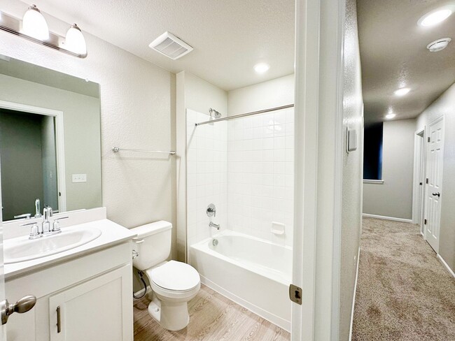 Building Photo - Brand New 3BR in the Brook at Via Varra No...