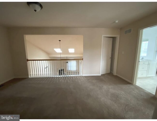 Building Photo - 216 Hoyer Ct