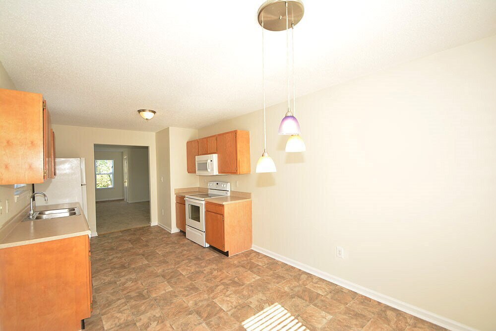 Building Photo - 15224 Fawn Meadow Dr