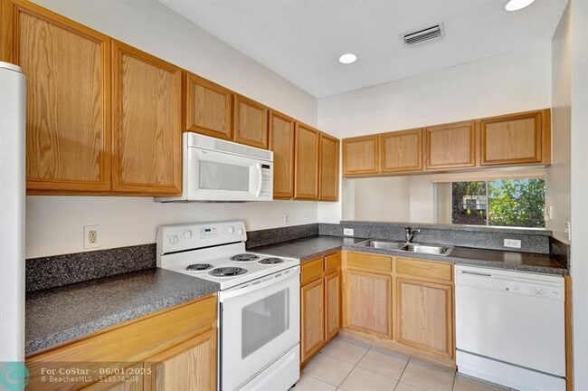 Building Photo - 5047 Palmbrooke Cir