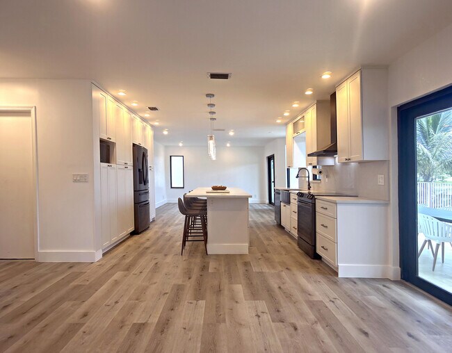 Building Photo - 10920 Haydn Dr