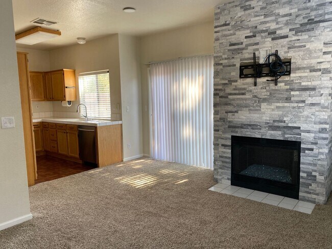 Building Photo - 8765 Clay Glen Way