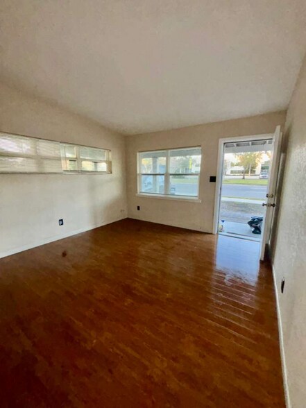 Building Photo - 4314 Silver Star Rd