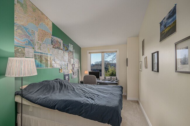 Building Photo - 4Bd/3.25Ba Seattle House