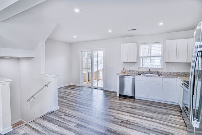 Building Photo - 231 Brooklane Ct