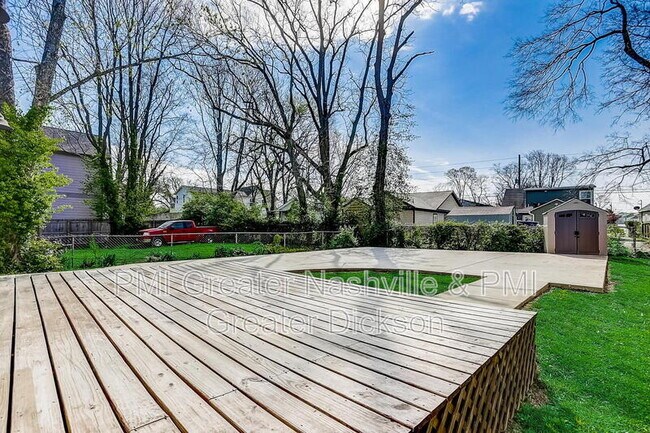 Building Photo - 1113 Park St