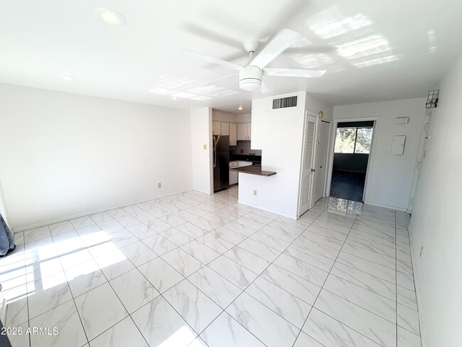 Building Photo - 1016 E Osborn Rd