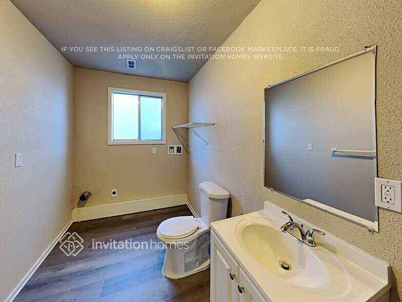 Building Photo - 22303 4th Pl W