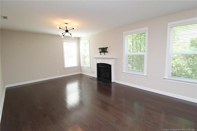 Building Photo - 240 Mystwood Hollow Cir