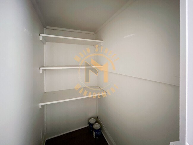 Building Photo - 734 Elmore St