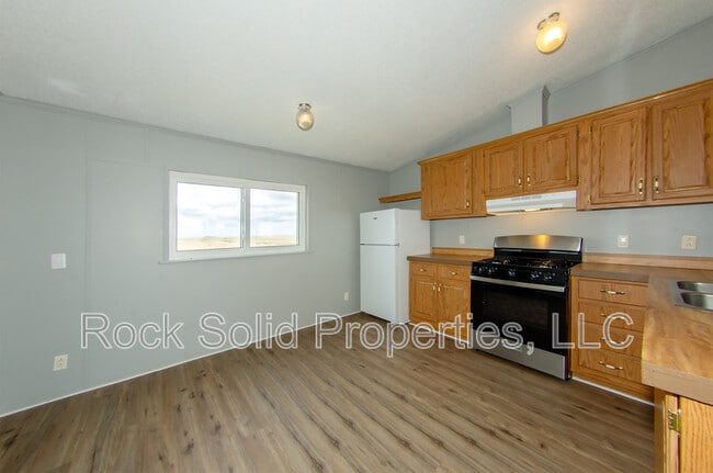 Building Photo - 1556 Rd 140