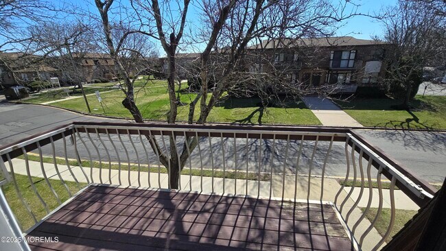 Primary Photo - 1008 N Oaks Blvd
