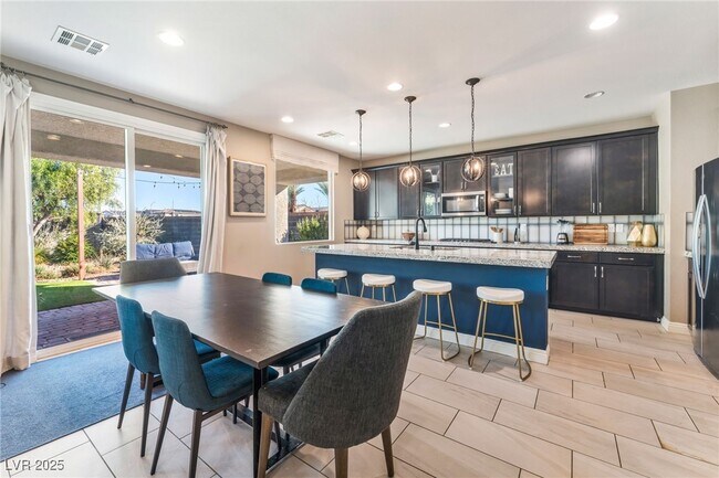 Building Photo - 1506 Visible Ave