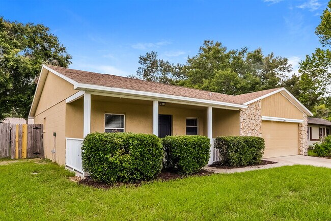 Building Photo - 1061 Portsmouth Ln