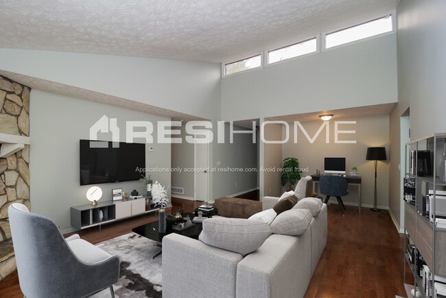 Building Photo - 2660 Sheffield Ct
