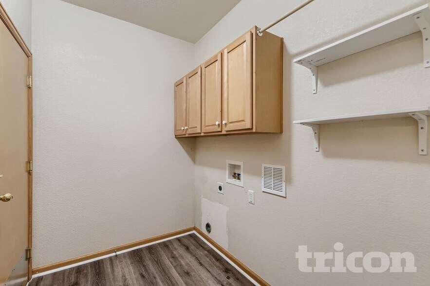 Building Photo - 4981 Mt Cameron Dr