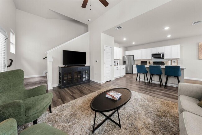 Building Photo - 8109 Mandela Bend